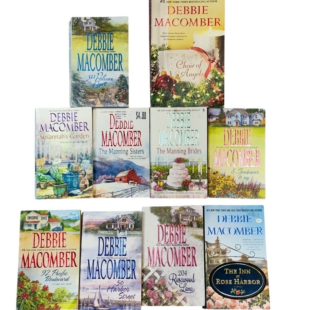 Debbie Macomber Paperback Book Lot 10 Mixed Cedar Cove Manning Romance Novels